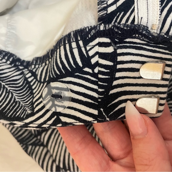 Ann Taylor petite capri work pant - Picture 2 of 3